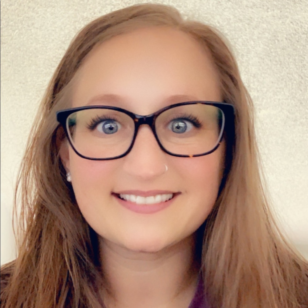 Meet your Posher, Elisa